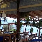 Ξενοδοχείο με διαμερίσματα Delfini 4*