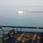 Delfini 4* Αχλαδερή
