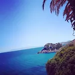 Delfini 4* Αχλαδερή