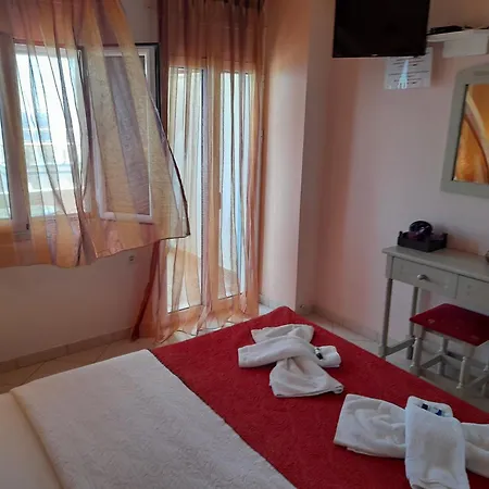 Aparthotel Delfini *