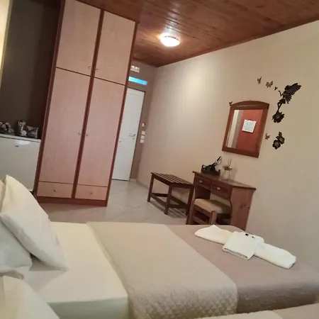 Delfini アパートホテル 4*