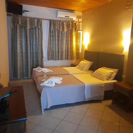 アパートホテル Delfini 4*